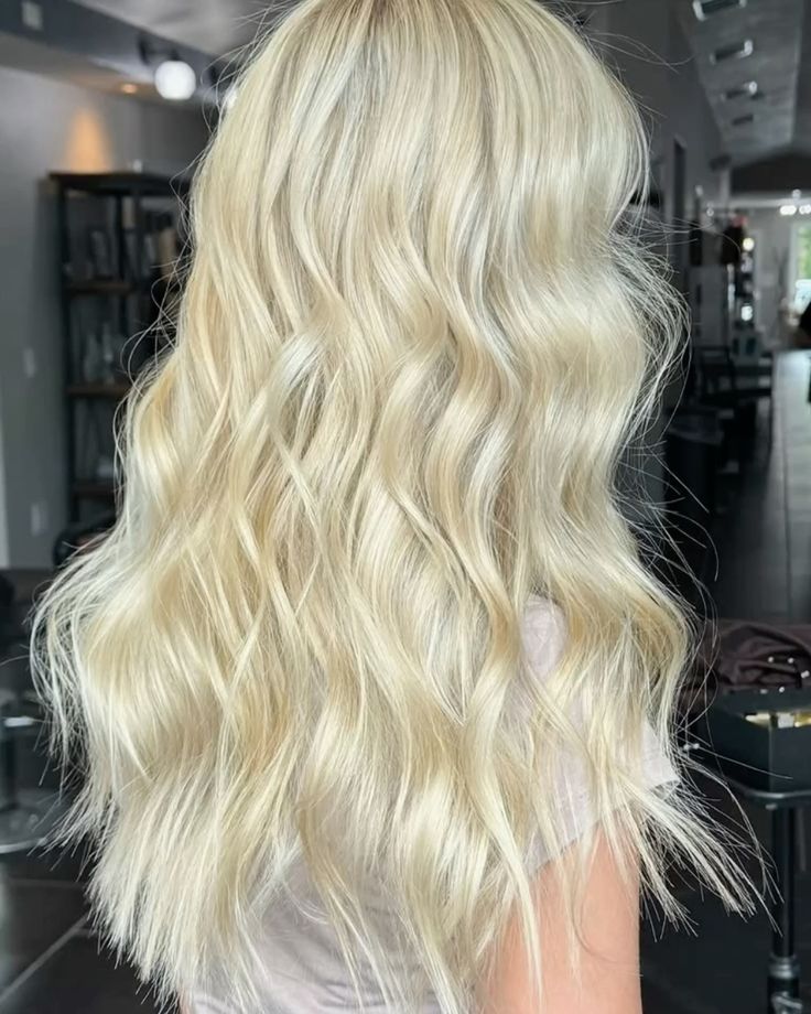 Premium Wavy Hair Topper – Seamless Crown Coverage, Natural Volume